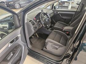 Volkswagen Touran vaihtoauto