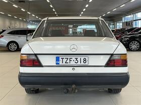 Mercedes-Benz 200 vaihtoauto