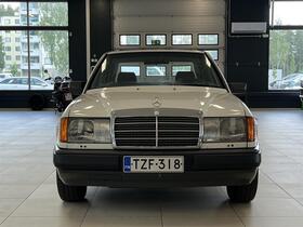 Mercedes-Benz 200 vaihtoauto