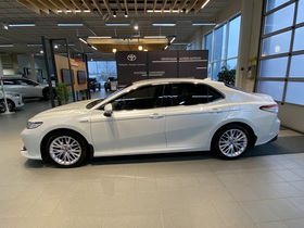 Toyota Camry vaihtoauto