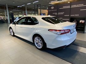 Toyota Camry vaihtoauto