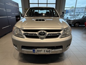 Toyota Hilux vaihtoauto