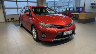 Toyota Auris vaihtoauto