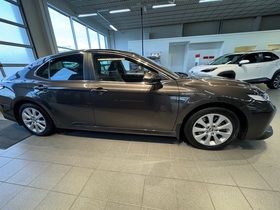 Toyota Camry vaihtoauto