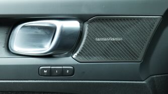 Volvo EC40 vaihtoauto