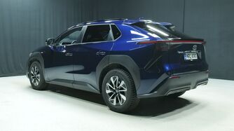 Toyota bZ4X vaihtoauto