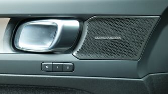 Volvo EX40 vaihtoauto