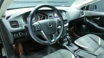 Volvo V40 Cross Country vaihtoauto