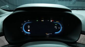 Volvo EX40 vaihtoauto