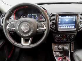 Jeep Compass vaihtoauto