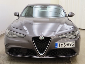 Alfa Romeo Giulia vaihtoauto