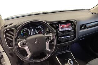 Mitsubishi Outlander PHEV vaihtoauto