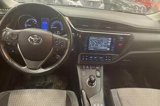 Toyota Auris vaihtoauto