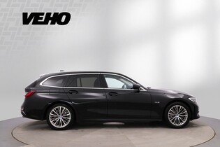 BMW 330 vaihtoauto