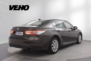 Toyota Camry vaihtoauto