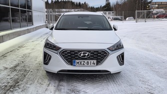 Hyundai IONIQ plug-in vaihtoauto