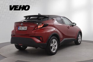 Toyota C-HR vaihtoauto