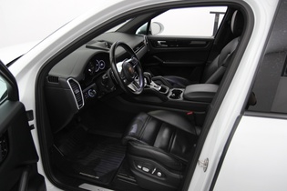 Porsche Cayenne vaihtoauto