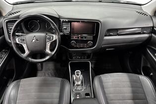 Mitsubishi Outlander PHEV vaihtoauto