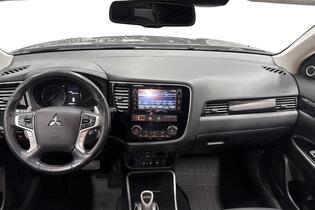Mitsubishi Outlander PHEV vaihtoauto