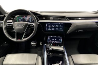 Audi Q8 e-tron vaihtoauto
