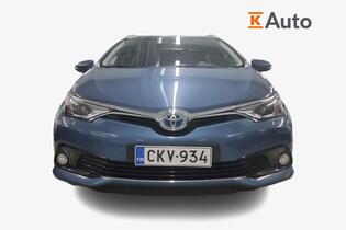Toyota Auris vaihtoauto