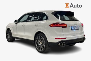 Porsche Cayenne vaihtoauto