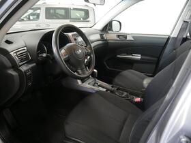 Subaru Forester vaihtoauto