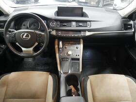 Lexus CT vaihtoauto