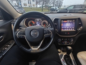 Jeep Cherokee vaihtoauto