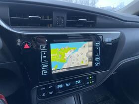 Toyota Auris vaihtoauto