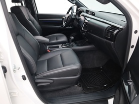 Toyota Hilux vaihtoauto