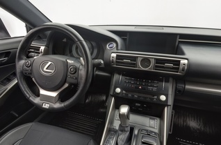Lexus IS vaihtoauto