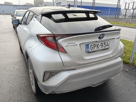 Toyota C-HR vaihtoauto