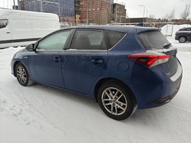 Toyota Auris vaihtoauto