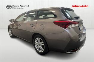 Toyota Auris vaihtoauto