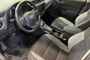 Toyota Auris vaihtoauto