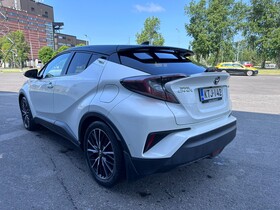 Toyota C-HR vaihtoauto