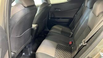 Toyota C-HR vaihtoauto