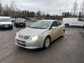 Toyota Avensis vaihtoauto