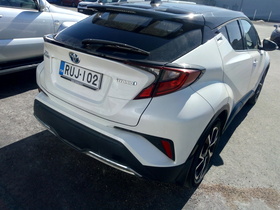 Toyota C-HR vaihtoauto