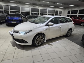 Toyota Auris vaihtoauto