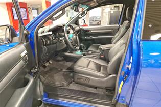 Toyota Hilux vaihtoauto