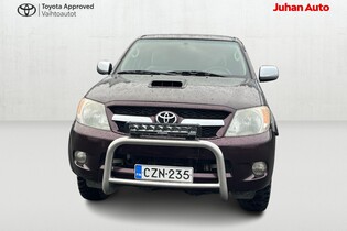Toyota Hilux vaihtoauto