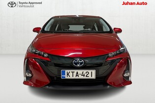 Toyota Prius Plug-in vaihtoauto