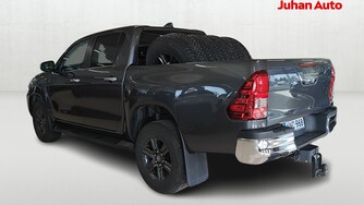 Toyota Hilux vaihtoauto