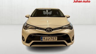 Toyota Avensis vaihtoauto