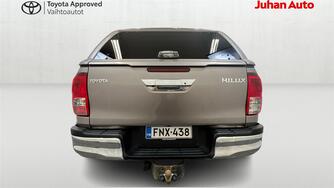 Toyota Hilux vaihtoauto