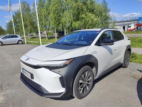 Toyota bZ4X vaihtoauto
