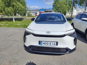 Toyota bZ4X vaihtoauto